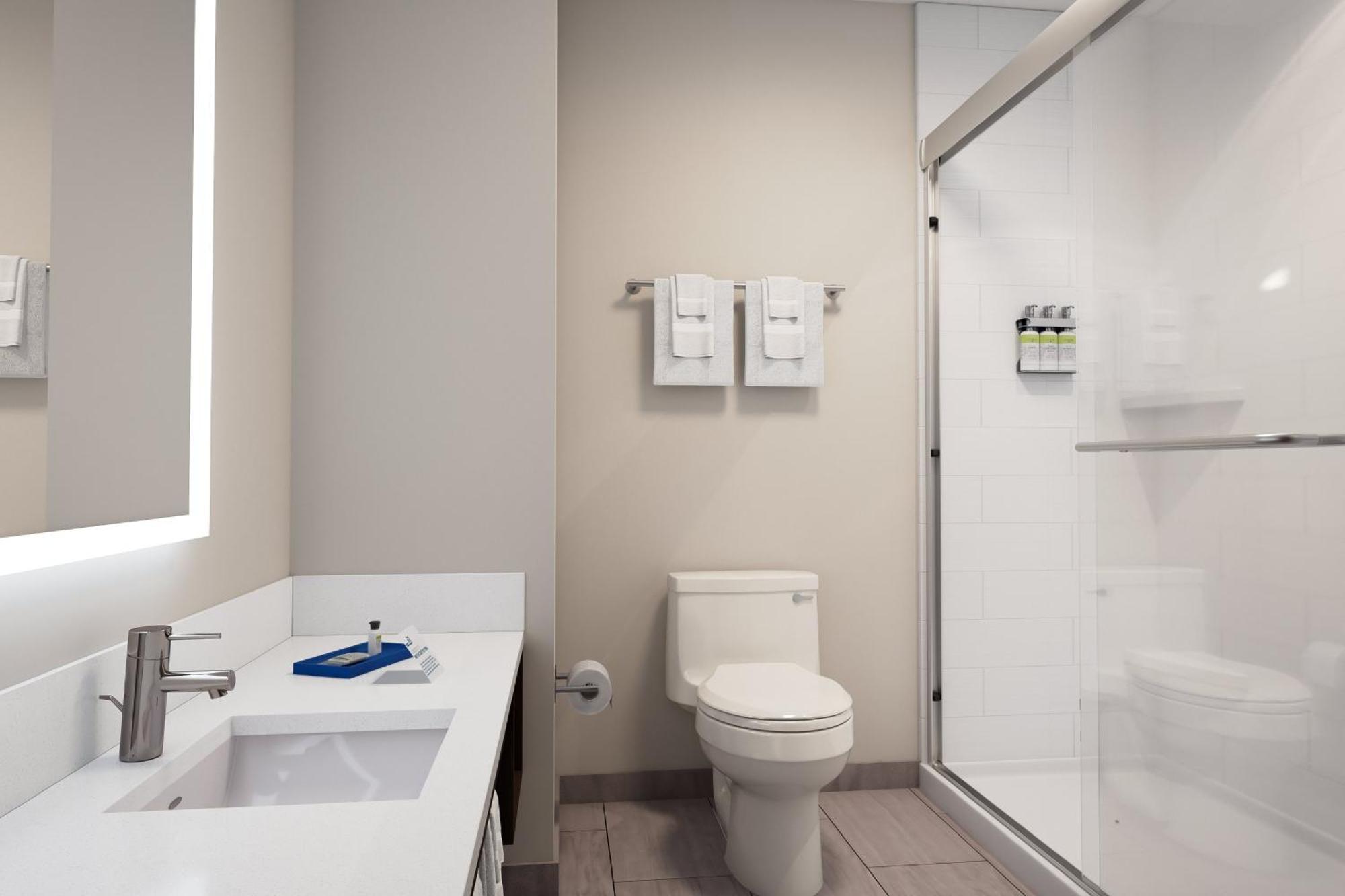 Holiday Inn Express & Suites Fresno Airport By Ihg Exteriér fotografie