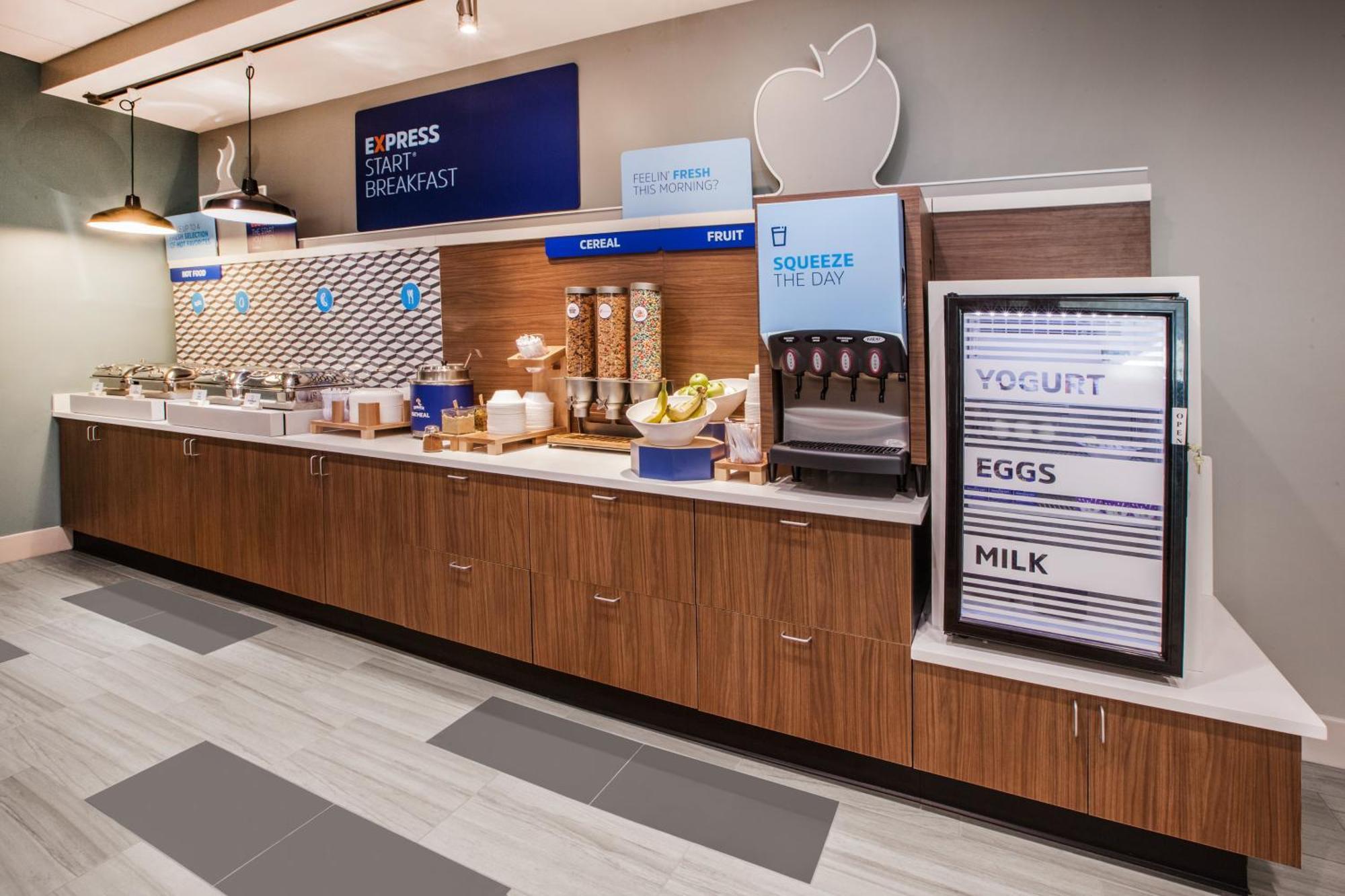 Holiday Inn Express & Suites Fresno Airport By Ihg Exteriér fotografie