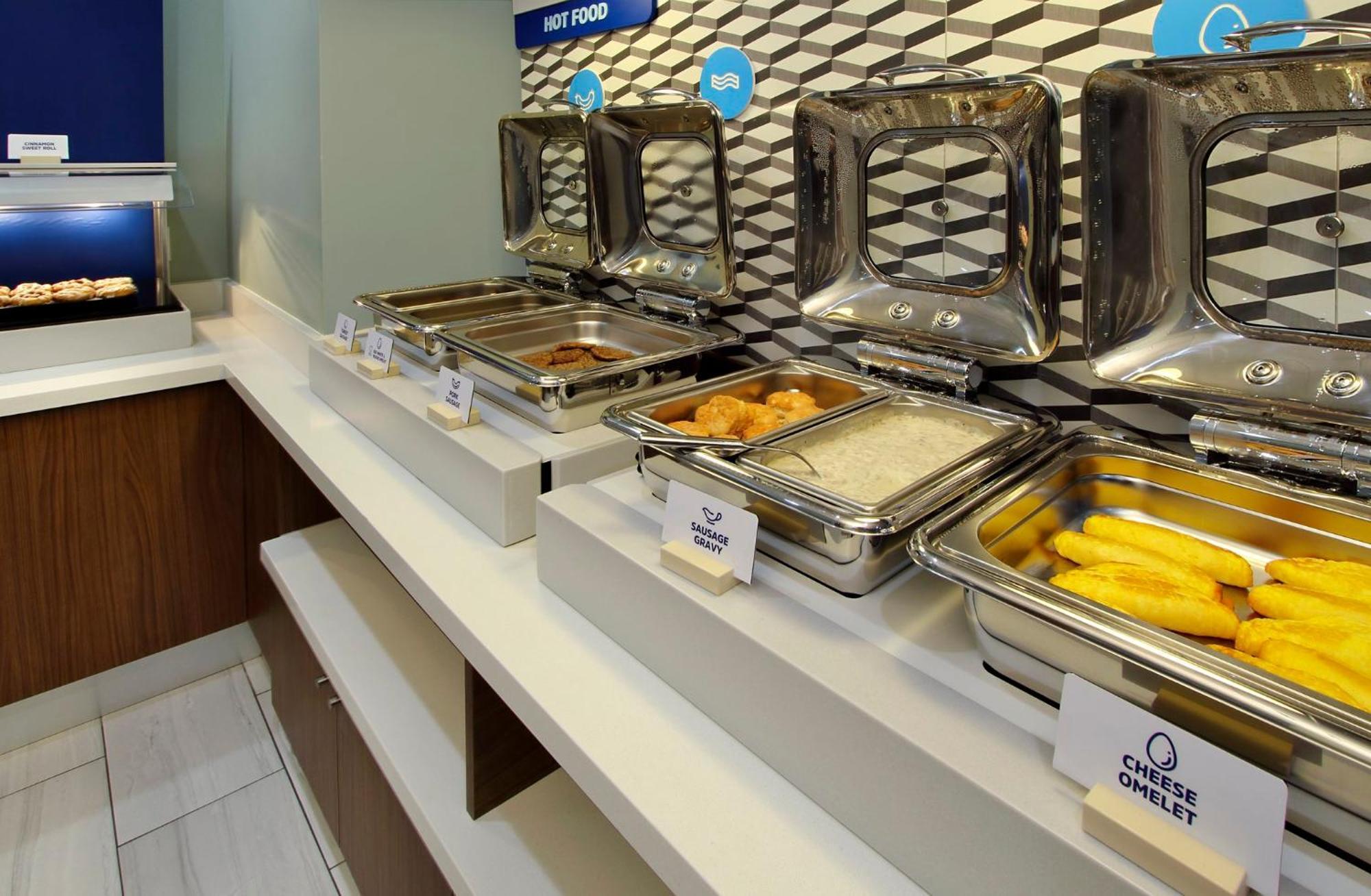 Holiday Inn Express & Suites Fresno Airport By Ihg Exteriér fotografie